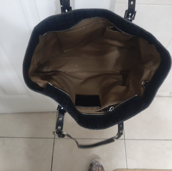 Purse - Picture 2 of 3